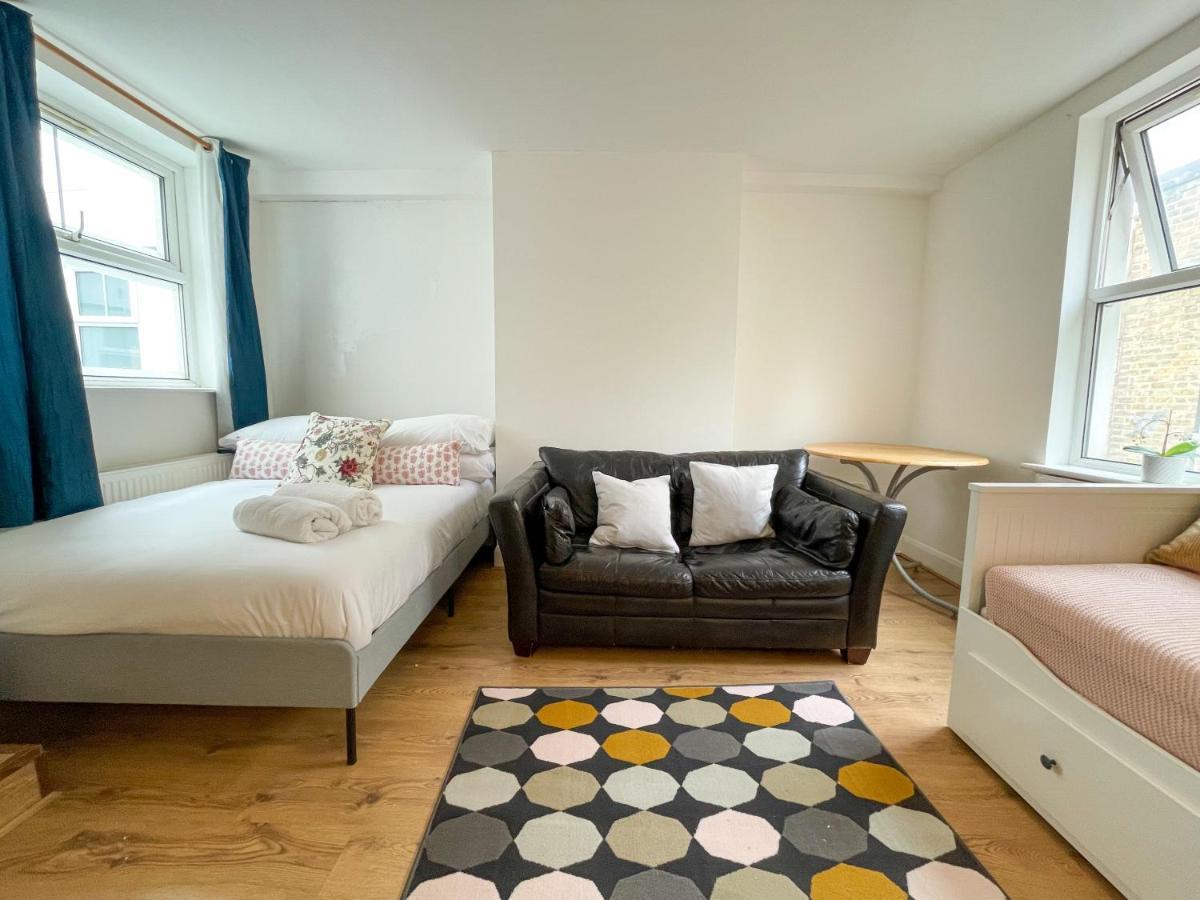 לונדון 134 Kilburn Road Apartment מראה חיצוני תמונה