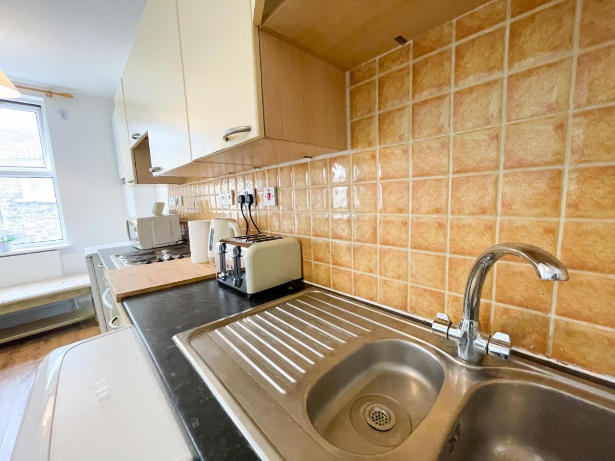 לונדון 134 Kilburn Road Apartment מראה חיצוני תמונה